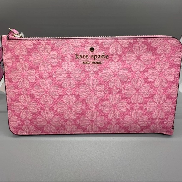 kate spade Handbags - NWT Kate Spade New York Lucy Spade Flower Medium L-Zip Wristlet (Retail $179)
